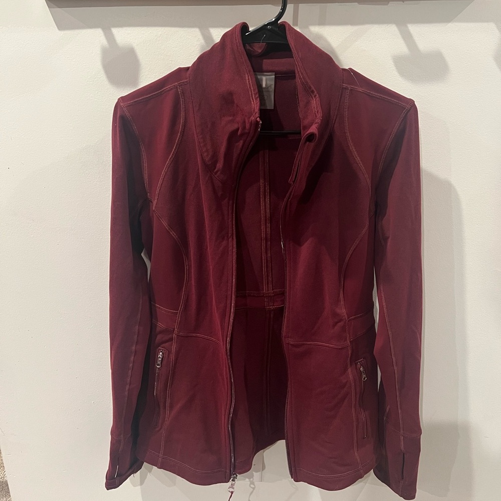 CALIA by Carrie Underwood Maroon work out jacket